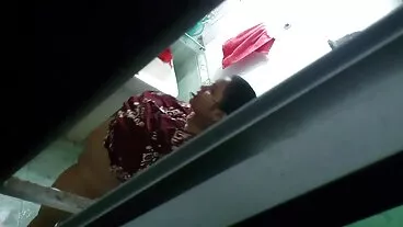 দুষ্টু আমেরিকা বাংলাদেশি চোদাচুদি আমেরিকা: লুনা মিলস তার বন্ধুর ভাইকে পর্নএইচডি চোদার জন্য কৌশল করে