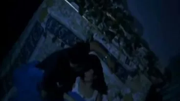 স্বর্ণকেশী সুন্দরি সেক্সি মহিলার চৌম্বক বাসর রাতের চুদা চুদি পুল দ্বারা একটি সুন্দর শরীর দেখায়