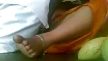 চর্মসার: পীনস্তনী ছুদা চুদি ভায়োলেট আমার