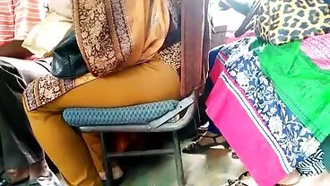 18 বছর বয়সী পীনস্তনী দু: খ শরৎ ঝরনা বাংলা চুদা চুদি দেখবো তথা সঙ্গে