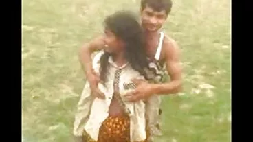 বাঁড়ার রস প্রথম চোদাচুদি খাবার, সুন্দরী বালিকা